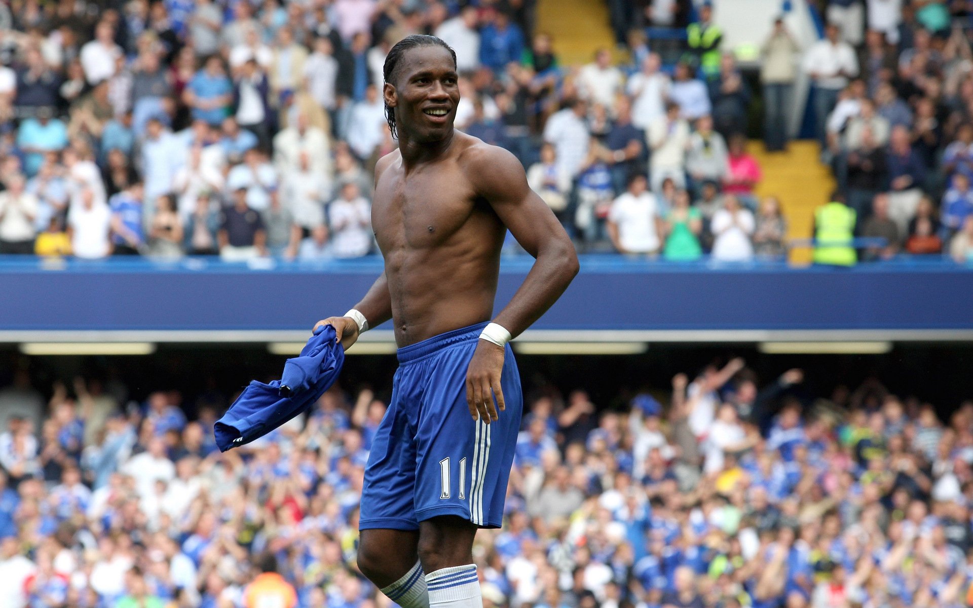 点球大战惊心动魄,蓝鹰绝杀红魔挺进决赛